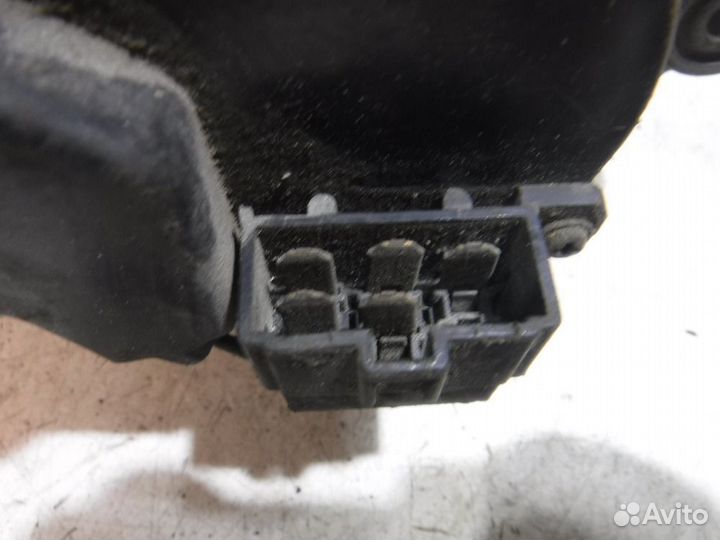 Моторчик стеклоочистителя передний Kia Sportage I