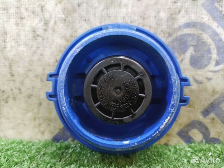 Крышка расширительного бачка Volkswagen Jetta