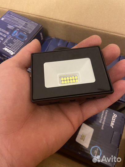 Светодиодный прожектор