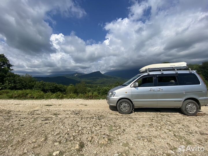 Toyota Town Ace Noah 2.0 AT, 2001, 205 500 км