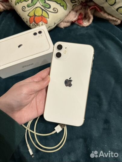 iPhone 11, 64 ГБ