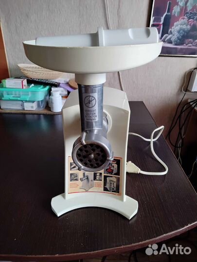 Электро мясорубка Bosch MFW 1501