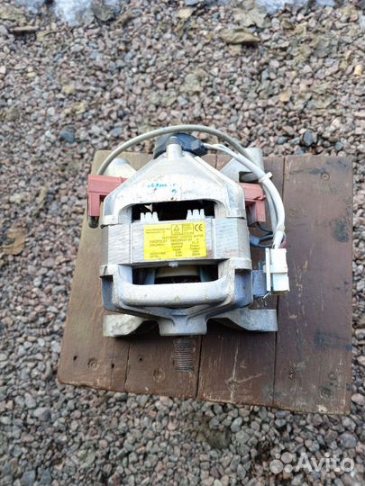 Двигататель стиральной машины