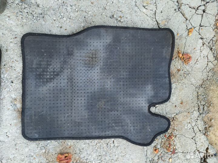 Автомобильные коврики бу