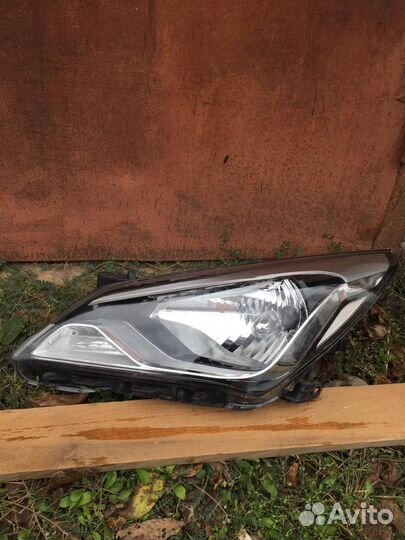 Фара передняя левая на хендай солярис. Не оригинал