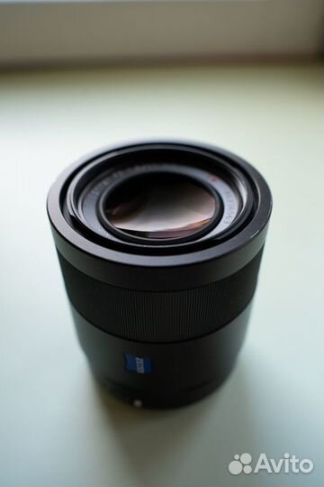 Sony Carl Zeiss Sonnar T* 55mm f/1.8 ZA SEL-55F18