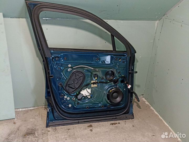 Дверь передняя левая Vw Touareg 3 CR7 2021