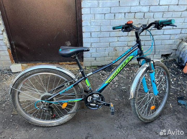 Подростковый велосипед Novatrack Valiant 24