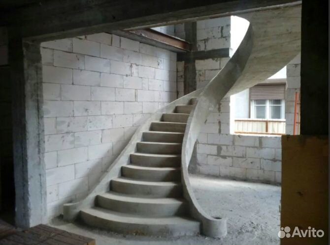 Монолитные лестницы. Мастера со стажем. Частники