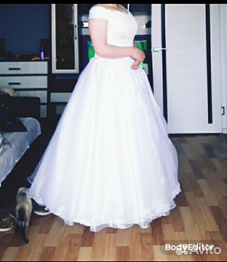 Свадебное платье