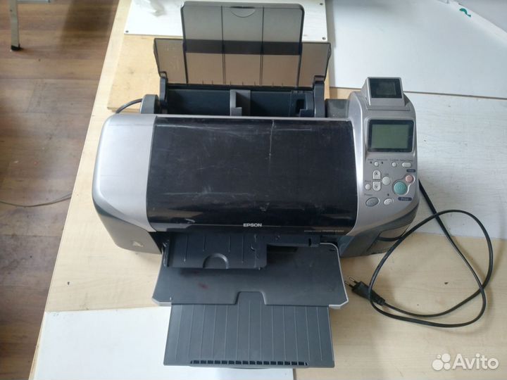 Принтер Epson Stylus Photo R320 (на запчасти)