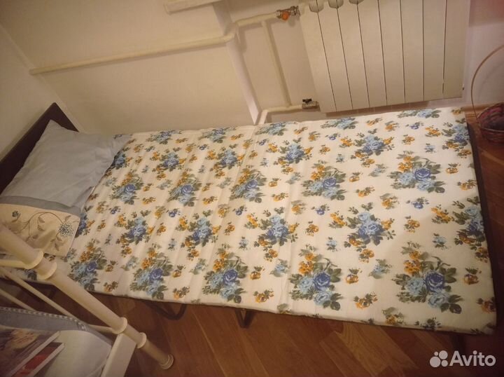 Раскладушка-столик с матрасом