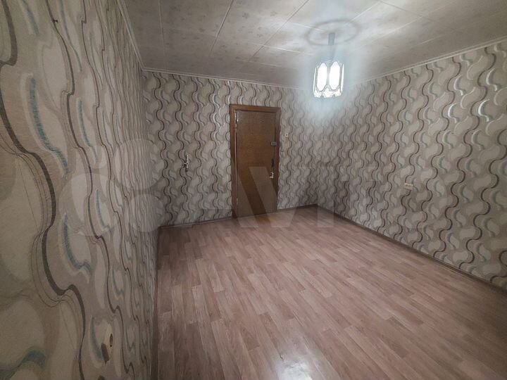 Комната 13 м² в 6-к., 4/5 эт.