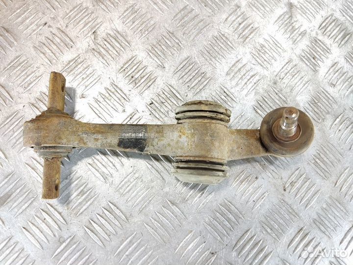 Рычаг задний верхний правый Honda Legend 1991-1996