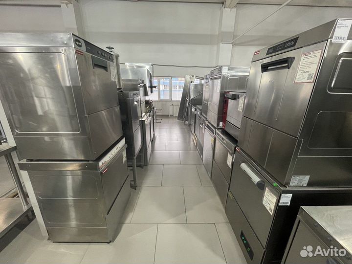 Фронтальная посудомоечная машина