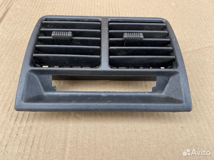 Центральное сопло Ваз 2110-12 2110-8104092-10