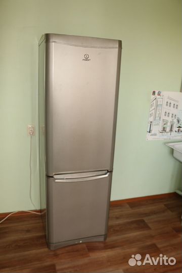 Холодильник Indesit No Frost 185 см бу