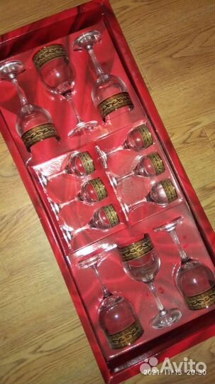Набор бокалов и рюмок