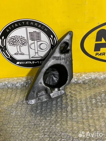 Уплотнитель зеркала левого правого CLS W219