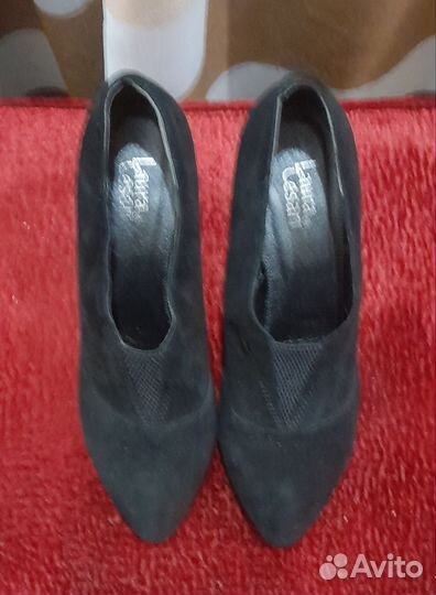 Туфли женские Laura Cesari натуральная замша