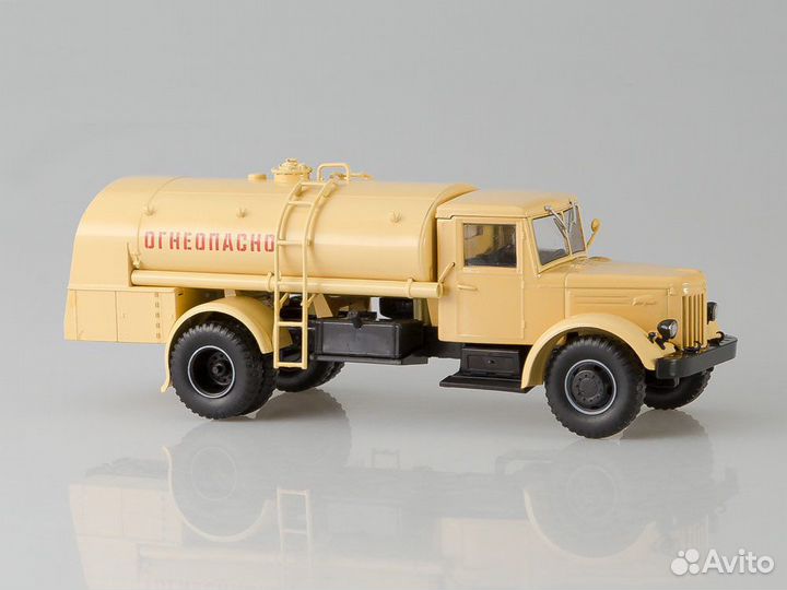 Топливозаправщик тз-200, бежевый 1:43