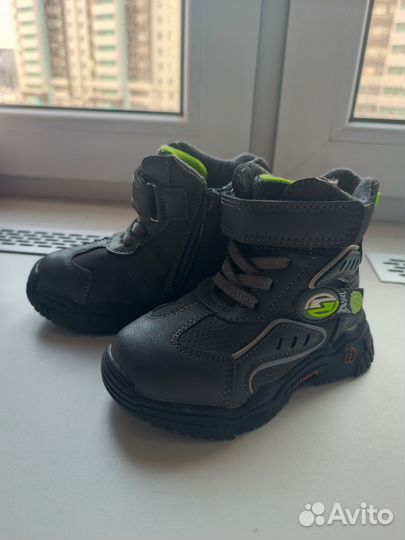 Ботинки демисезонные 23 размер