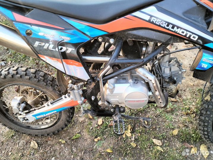 Продаю питбайк regulmoto pilot 17/14 125 em