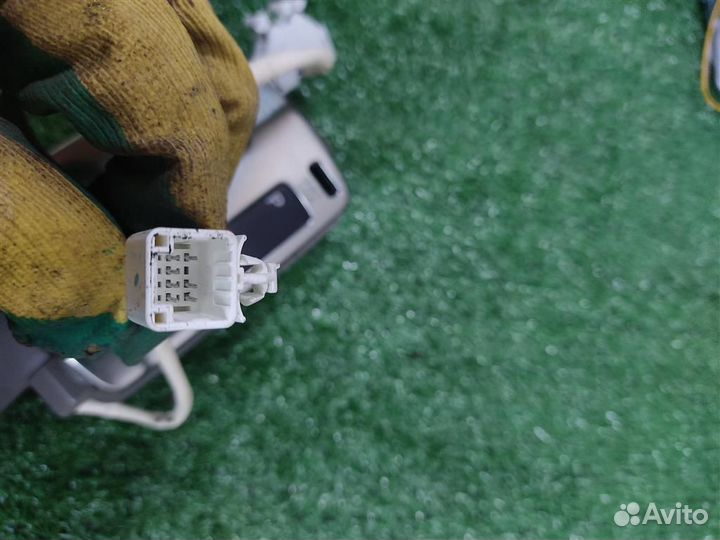 Накладка консоли Toyota Avensis T25 2004