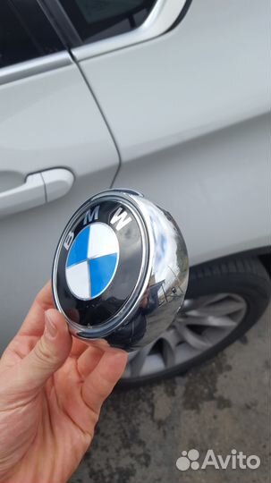 Шильдик c багажника на BMW Х6 E71