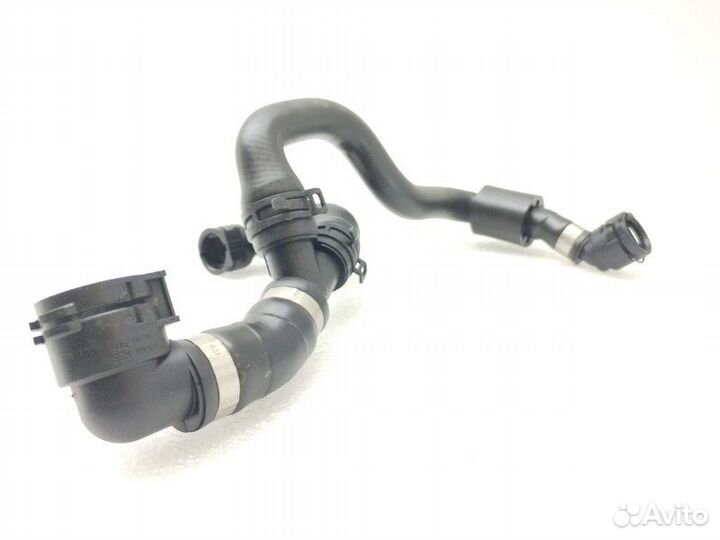 Патрубок системы охлаждения Mercedes-Benz E-Class