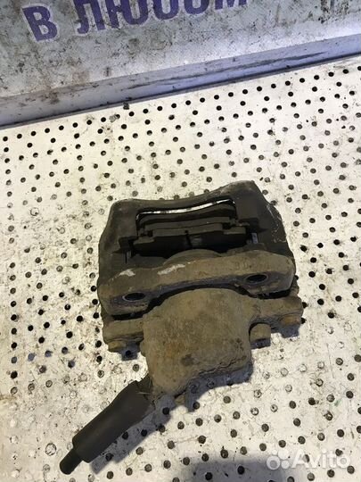 Суппорт тормозной передний правый Renault Symbol