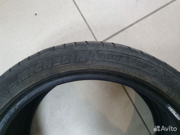 Michelin Pilot Sport 4 245/40 R18 97Y