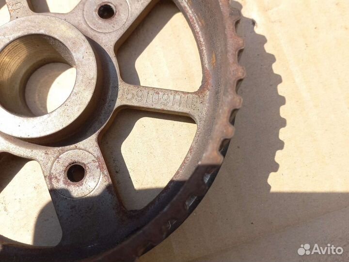Audi A6 C5 2,5TDI шкивы 059109111F/G распредвалы