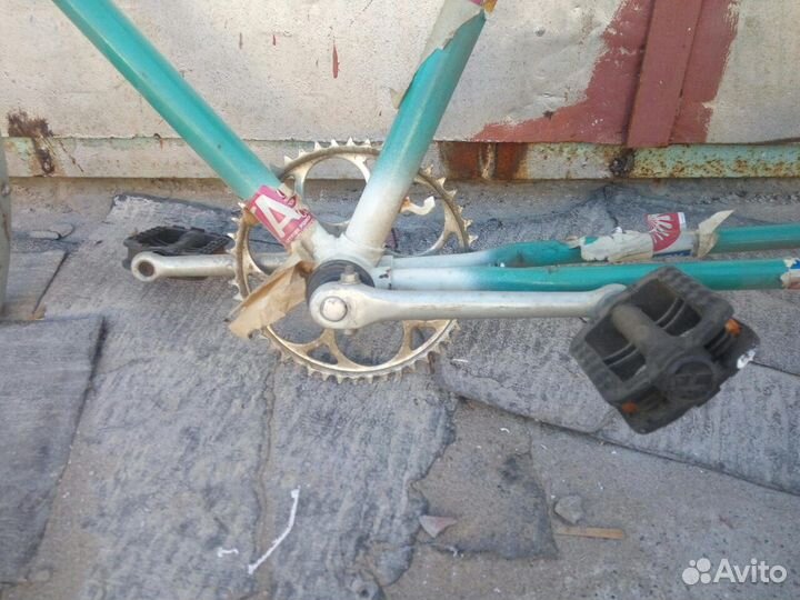 23 рамы и запчасти на велосипед Урал (1997)