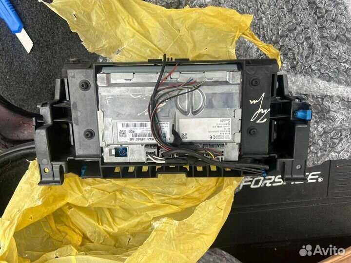 Монитор ренж ровер вог л322