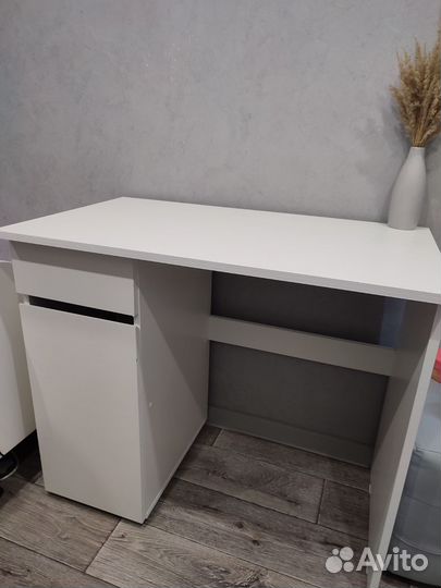 Письменный стол для школьника