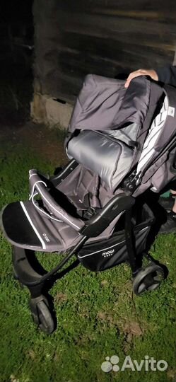 Прогулочная коляска новая