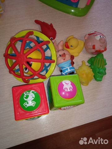Детские развивающие игрушки для малышей