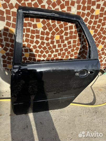 Продам дверь granta