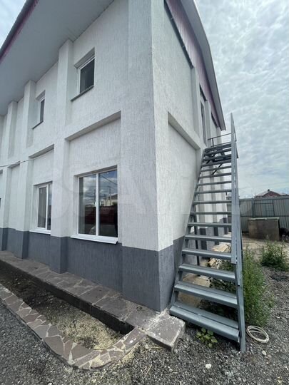 Здание 400 м²+земля 10 соток в Зубово