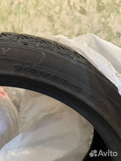 Headway HW505 215/45 R17