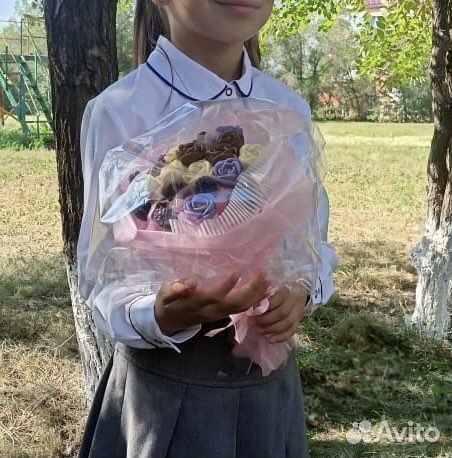 Сладкие букеты из шоколада