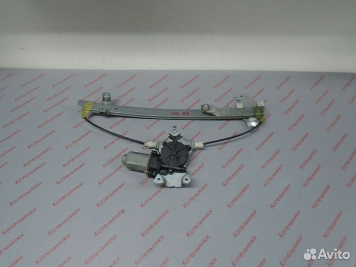 Nissan 82700-AV610 Стеклоподьемник задний правый