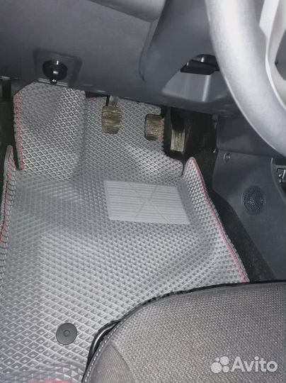 Автоковрики EVA Nissan Serena С26 2010-2016-1эва