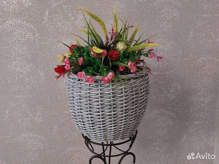 Кашпо из ротанга