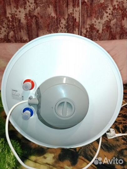 Водонагреватель 50л новый