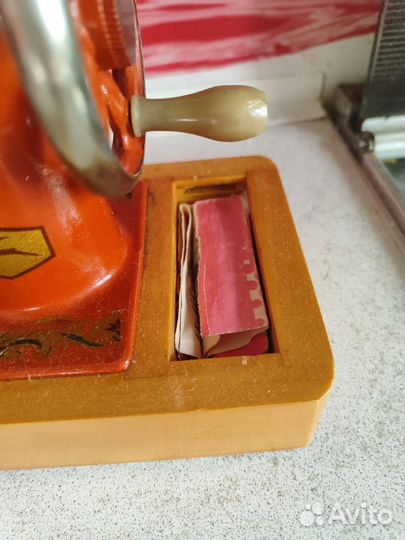 Детская швейная машинка СССР