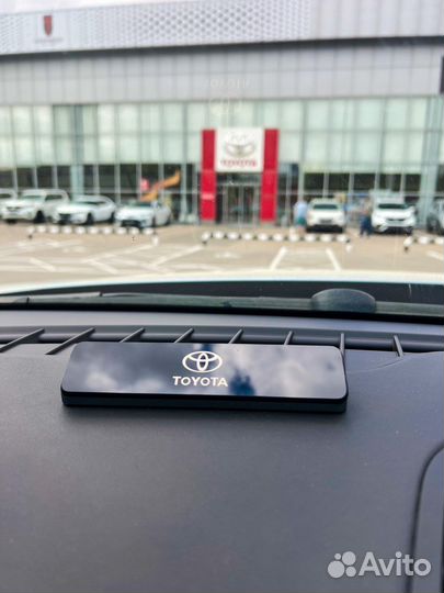 Парковочная автовизитка Toyota Тойота
