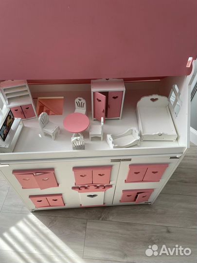 Домик кукольный