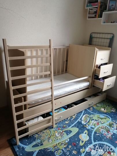 Детская кроватка трансформер с маятником